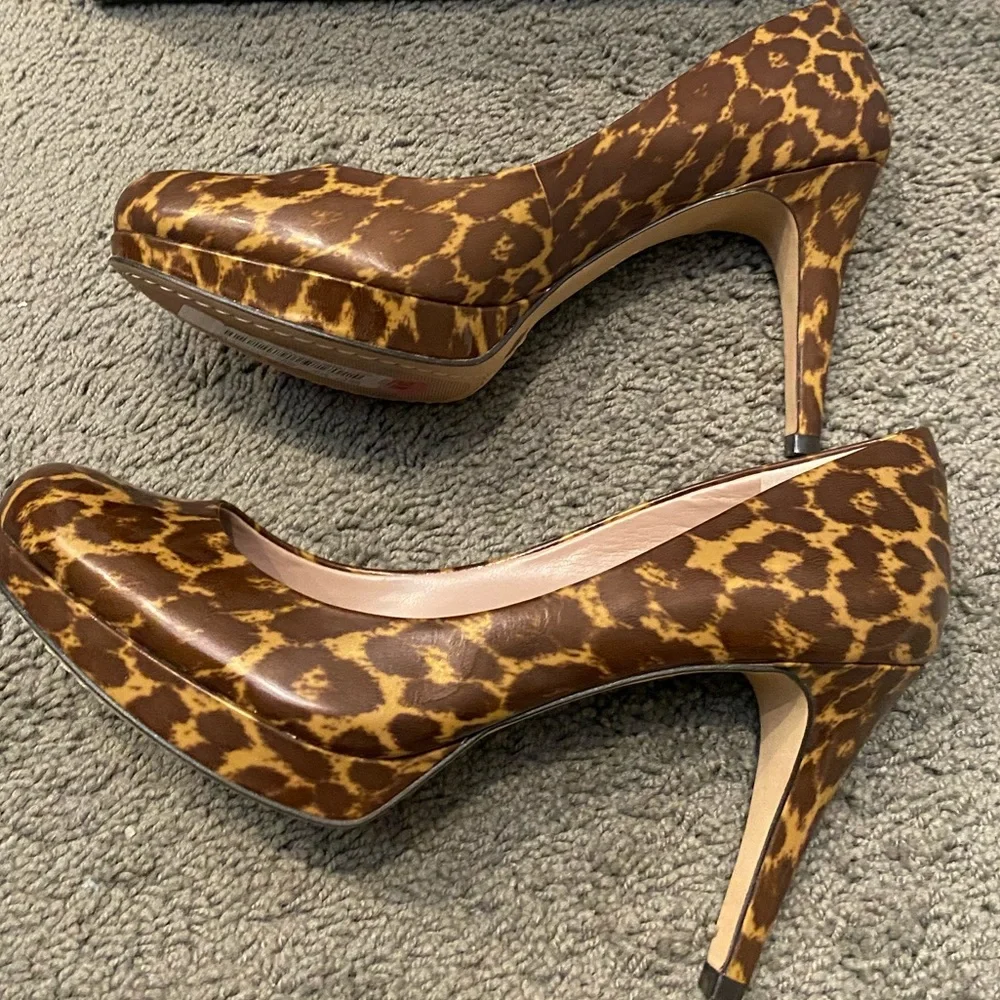 Vince Camuto Animal print heels NWB